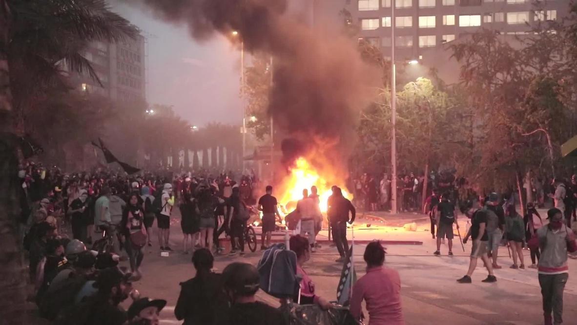 Chile: Streets on fire, fireworks let off as anti-govt protest hits Santiago