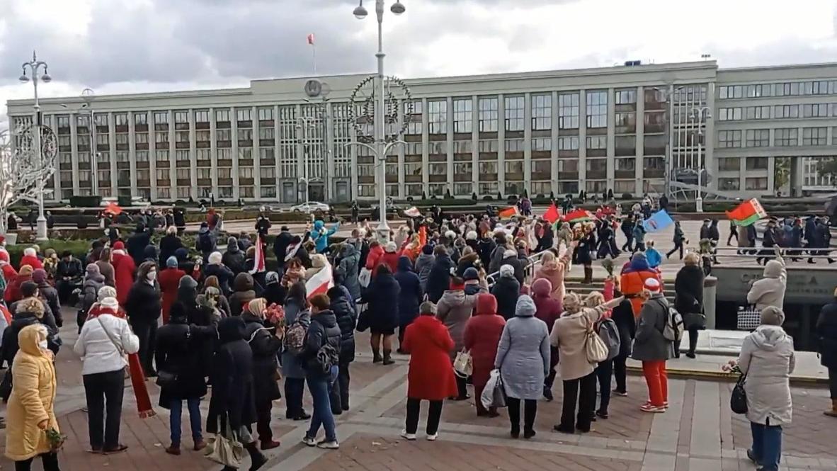 Белоруссия: Участники провластного и оппозиционного маршей встретились в центре Минска