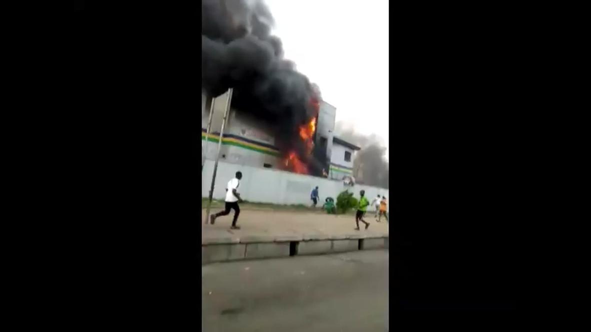 Nigeria: Police station set ablaze as protests lead to Lagos curfew