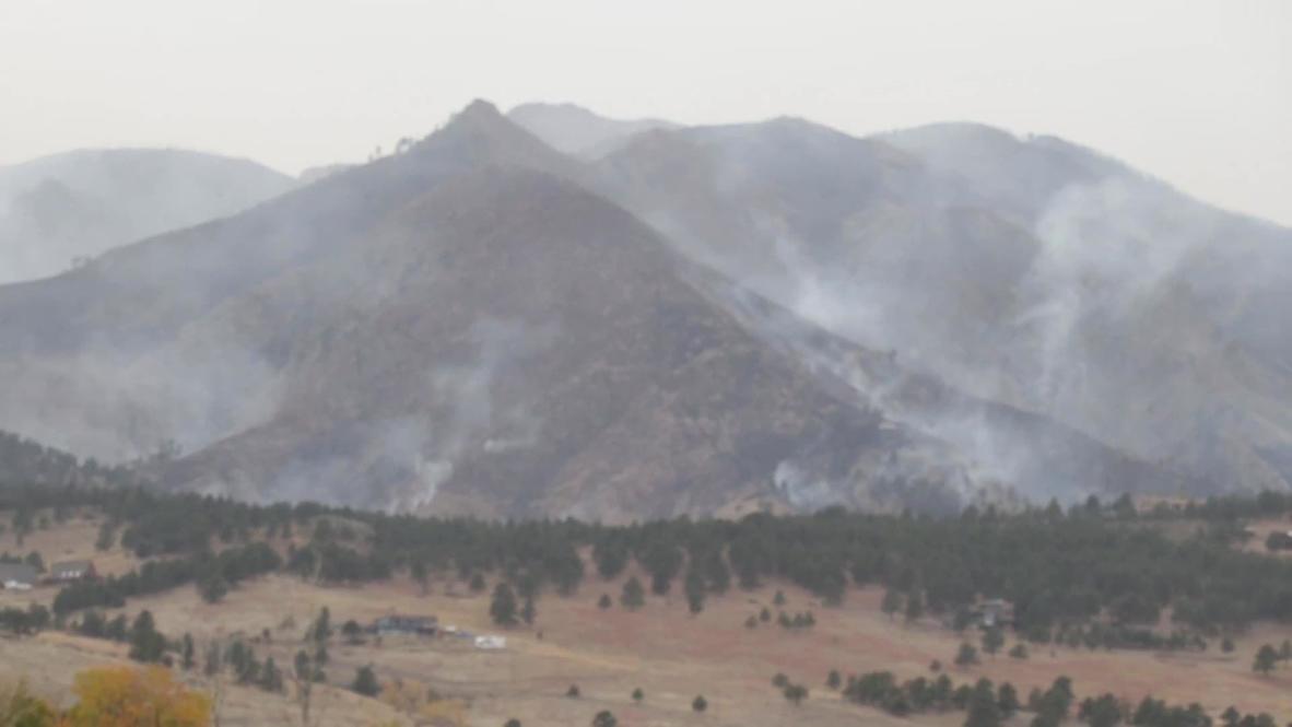 EE.UU.: Fuertes vientos reavivan los incendios de CalWood en Colorado