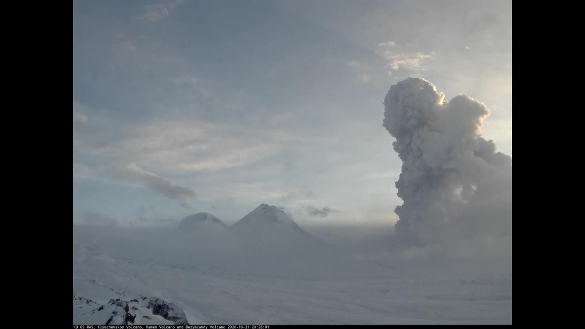 Russia: Kamchatka volcano erupts spewing ash into sky