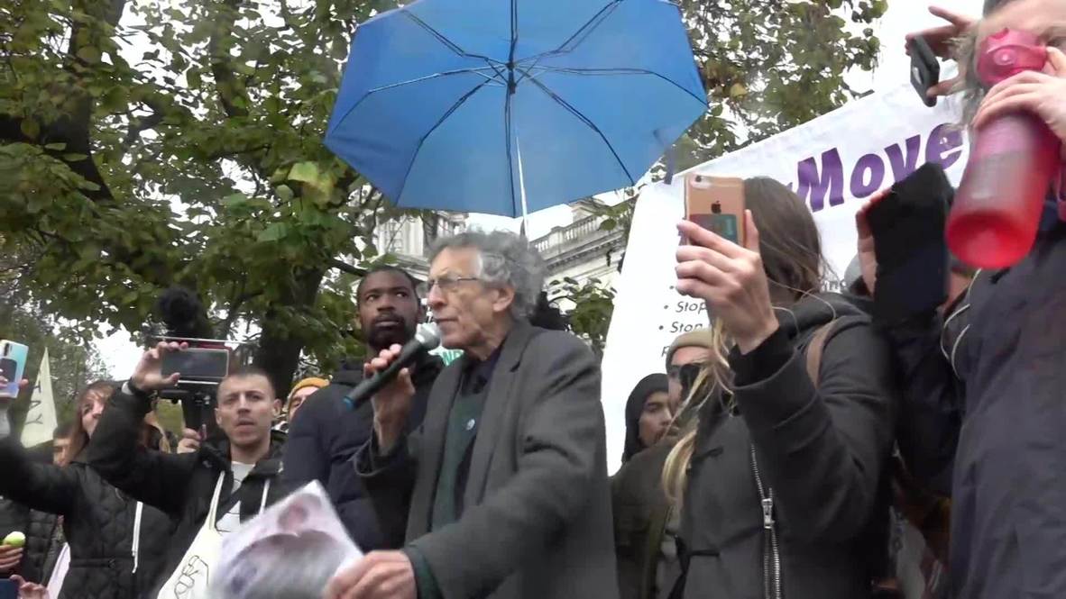 UK: Thousands rally against COVID-19 restrictions in London