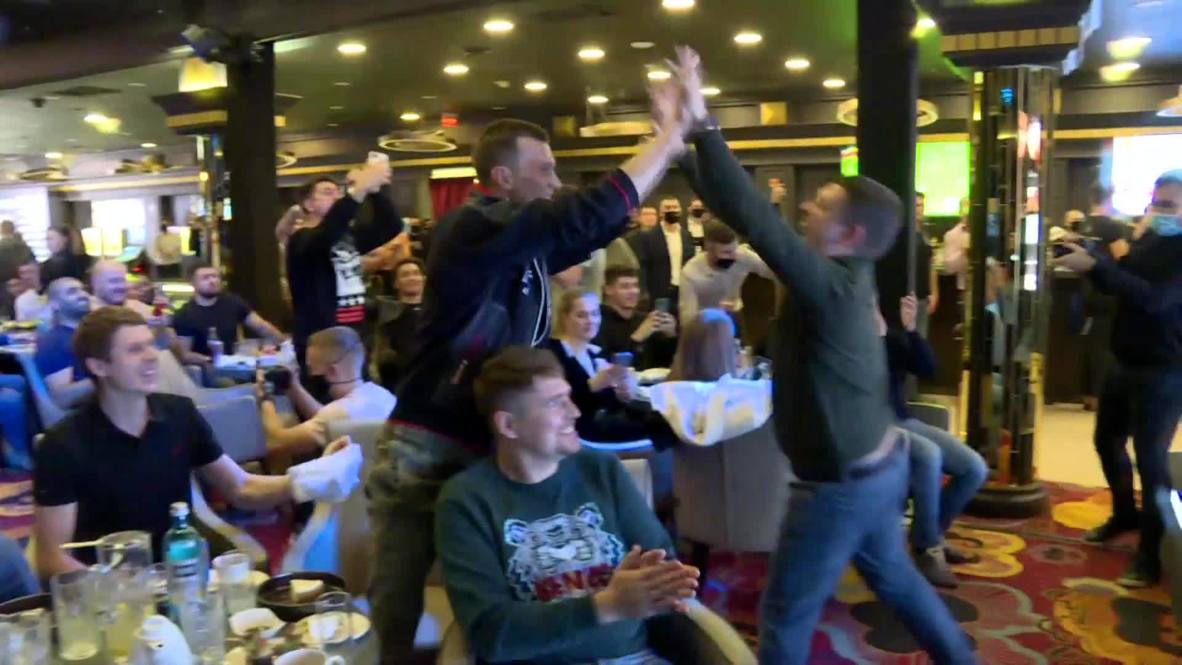 Россия: Фанаты Хабиба в Москве празднуют его победу