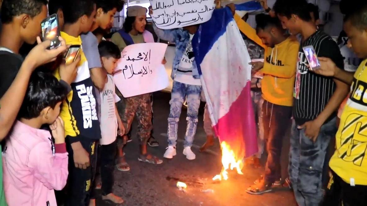 اليمن: متظاهرون في عدن يضرمون النار بالعلم الفرنسي عقب تصريحات ماكرون عن الإسلام