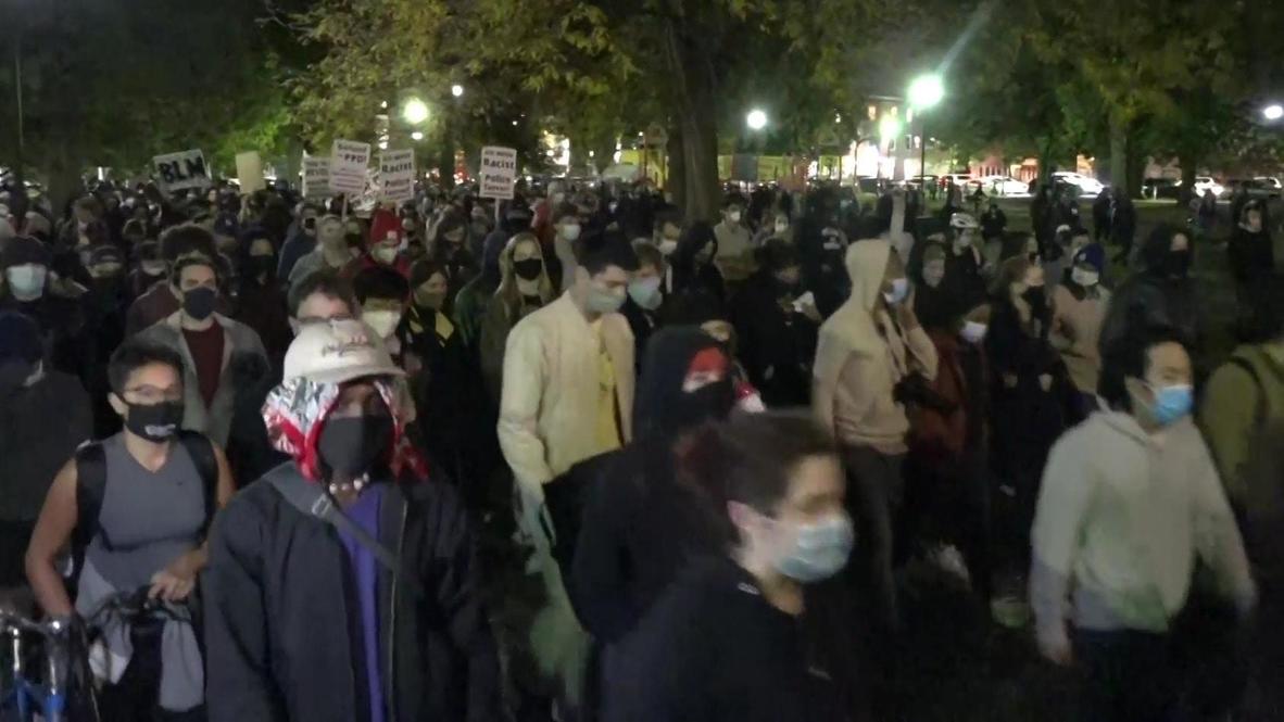 USA: Protesters hit Philadelphia following fatal shooting of Black man by police