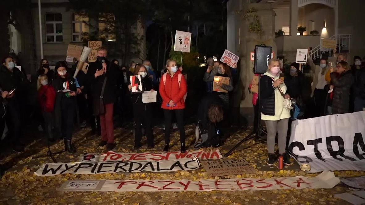 Germany: Protesters rally outside Polish embassy against abortion ban
