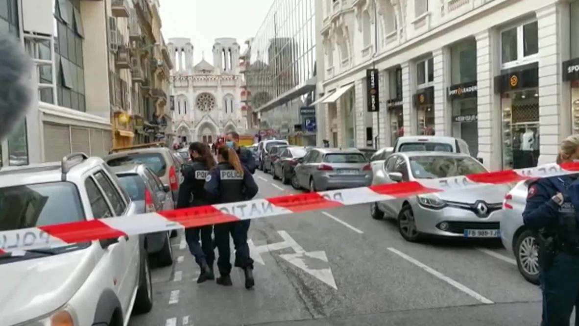 فرنسا: تواجد مكثف للشرطة خارج كنيسة في مدينة نيس بعد مقتل 3 أشخاص في هجوم بسكين