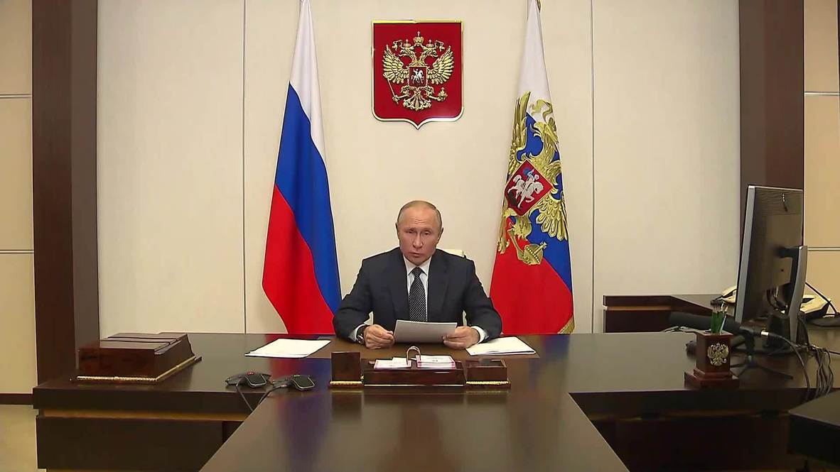 Russia: 'The only alternative is war' - Putin on Nagorno-Karabakh deal