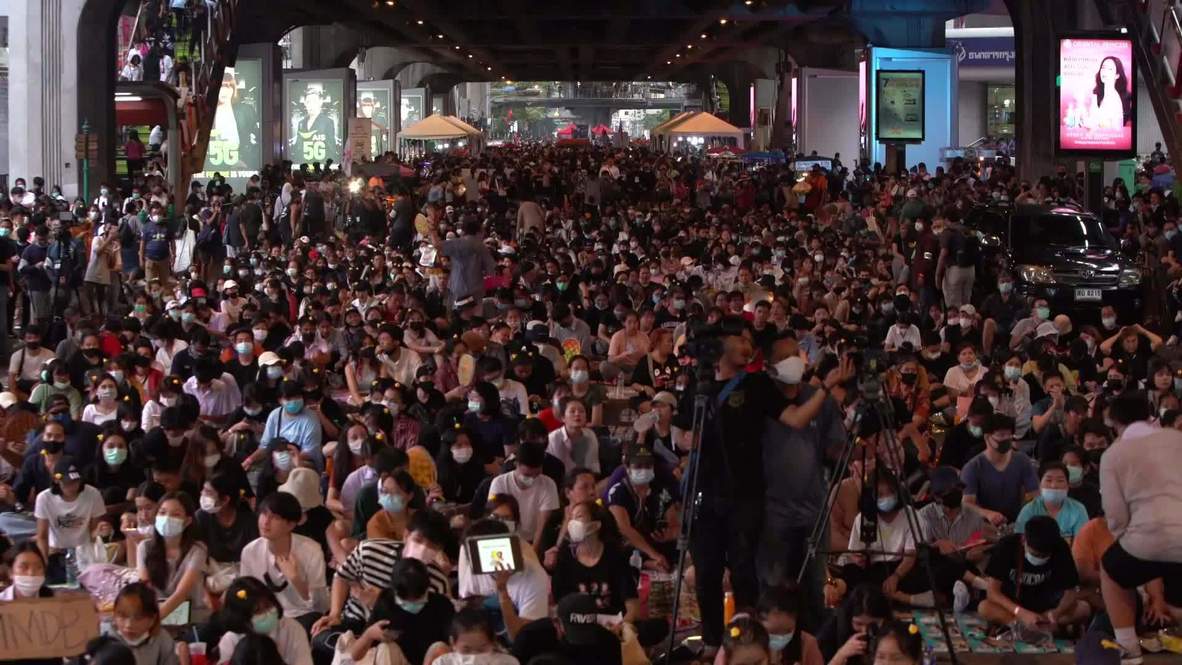 Thailand: Thousands of students rally in Bangkok to demand political reform