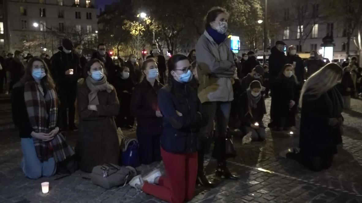 Francia: Católicos celebran misa al aire libre en París en protesta por las restricciones por covid-19