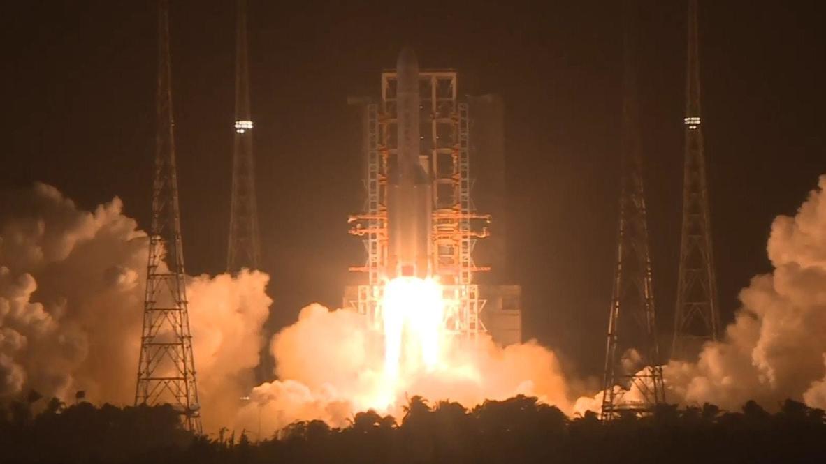 China: Despega la misión espacial china para traer rocas de la Luna