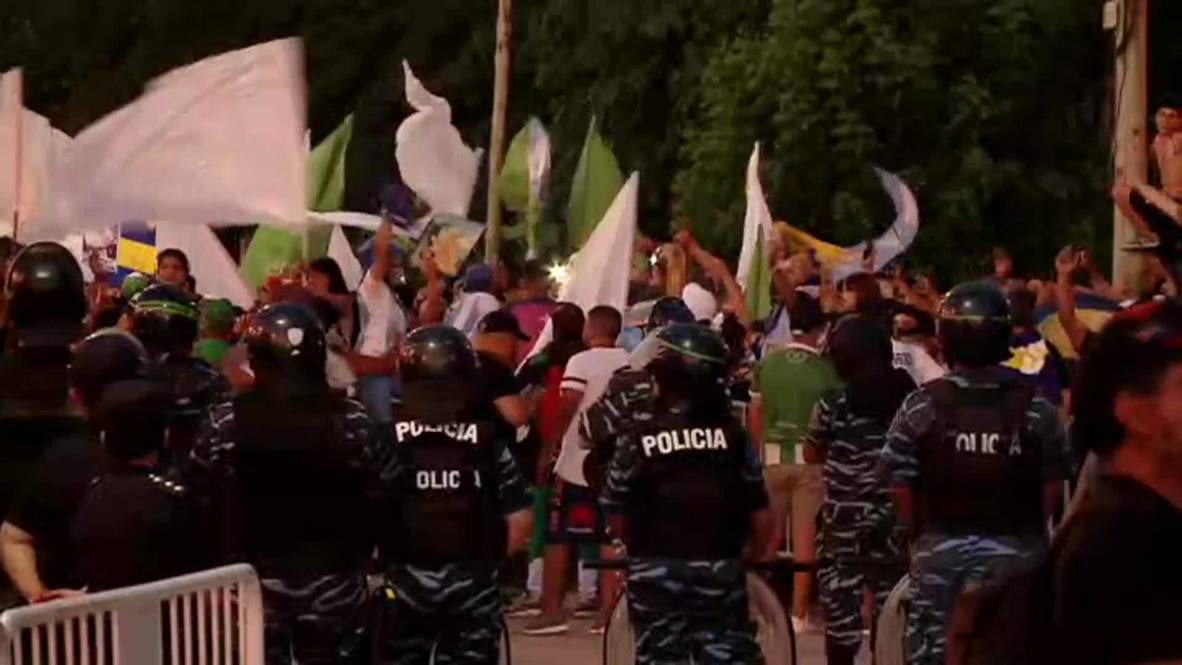 Argentina: Fans pay tribute to Maradona outside cemetery where he is laid to rest