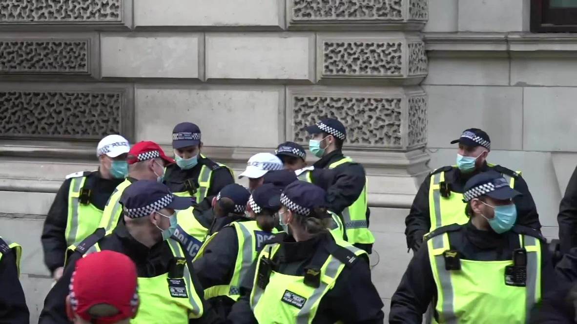 Reino Unido: Policía realiza arrestos en Londres durante protesta contra el confinamiento