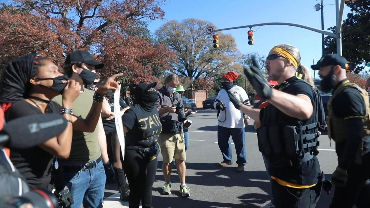 EE.UU.: Partidarios y detractores de Donald Trump salen a las calles de Raleigh