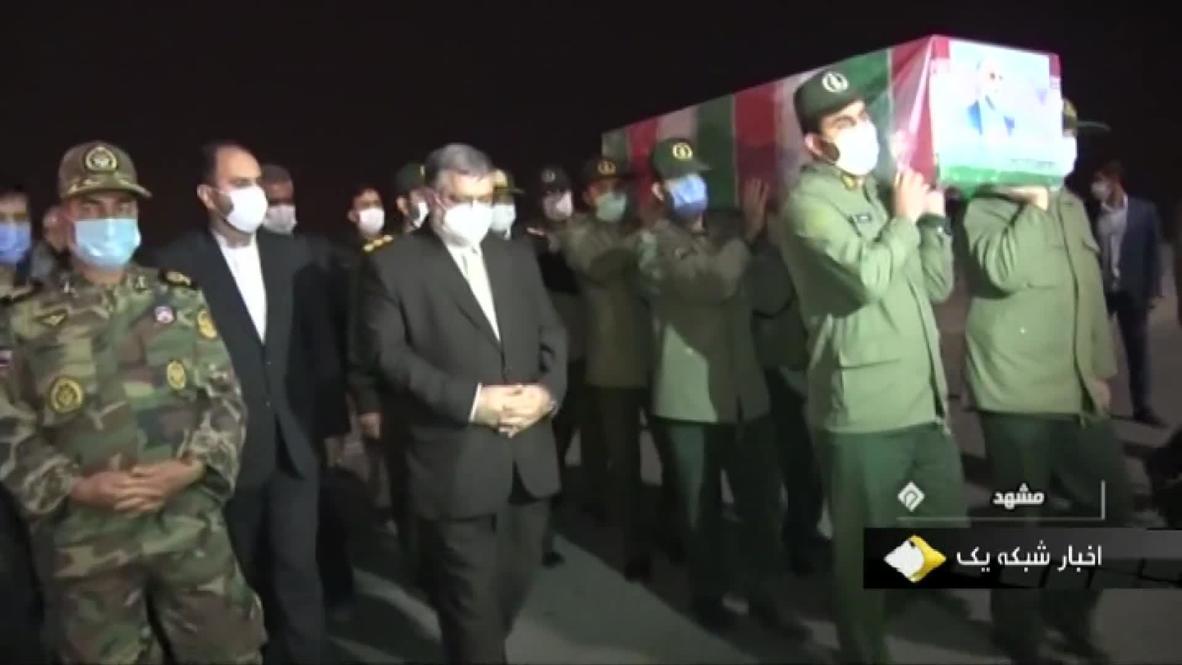 Irán: Familiares y amigos asisten al funeral de científico nuclear asesinado