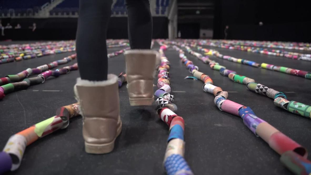 Alemania: Berlinesa recolecta más de 10.000 rollos de papel higiénico esperanzada en establecer un récord