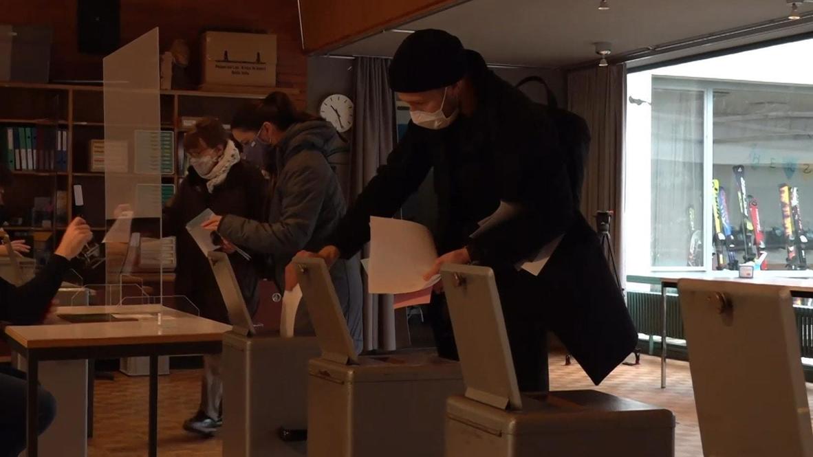 Switzerland: Voters cast their ballots in referendum on financing of arms manufacturers