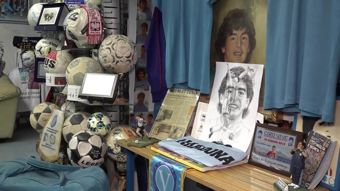 ¡Museo de Maradona! Amigo de la estrella argentina guarda algunos de sus objetos en Nápoles