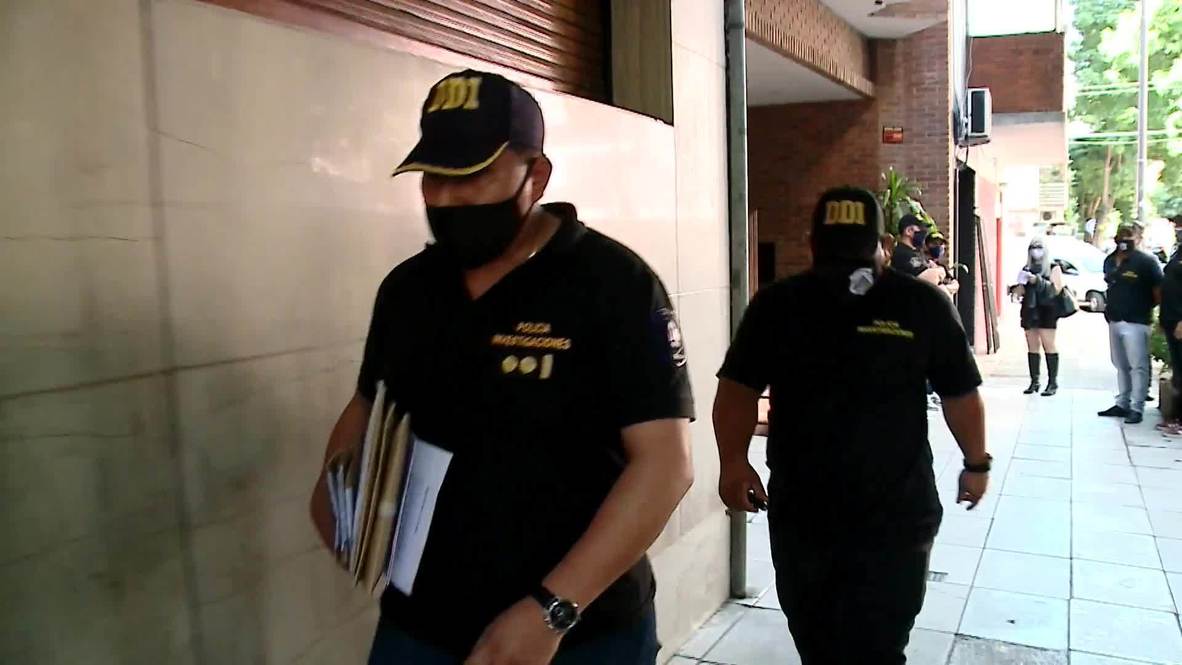 Argentina: Allanan domicilio de la psiquiatra de Diego Maradona mientras investigan la muerte de la leyenda del fútbol
