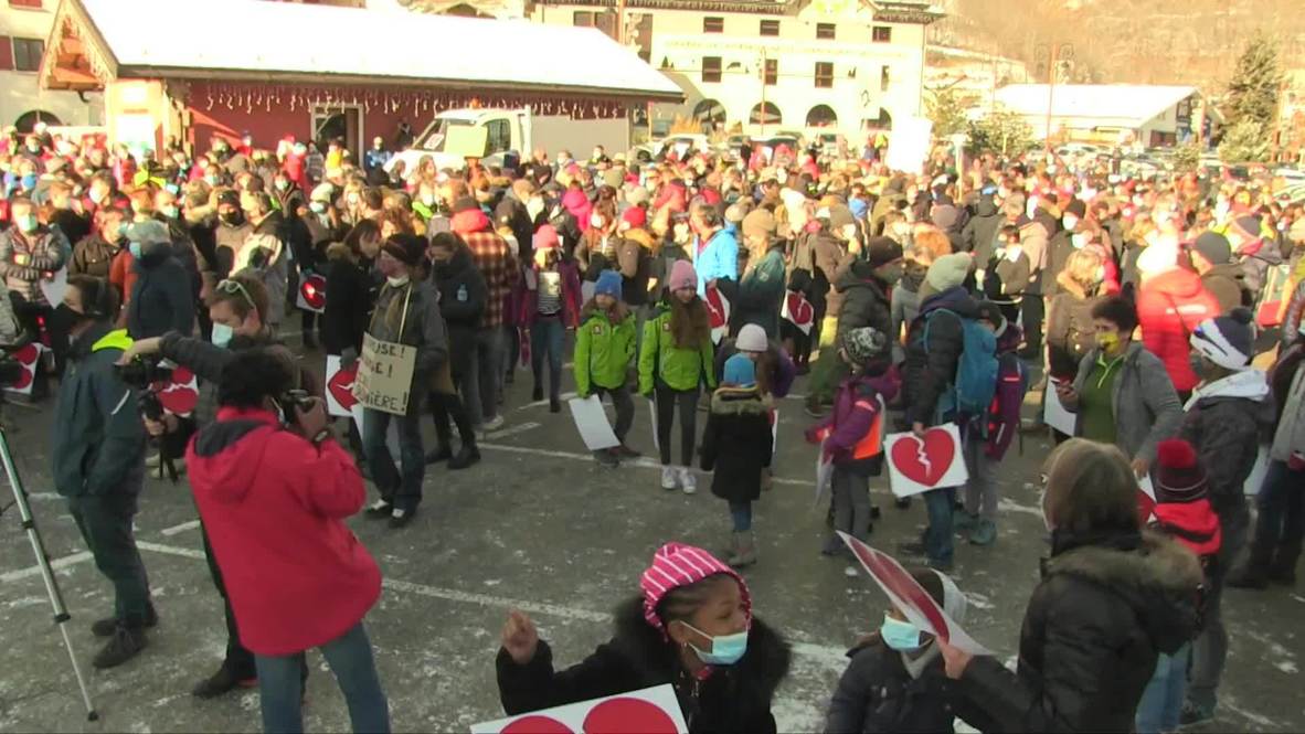 France: Hundreds protest coronavirus closure of ski lifts
