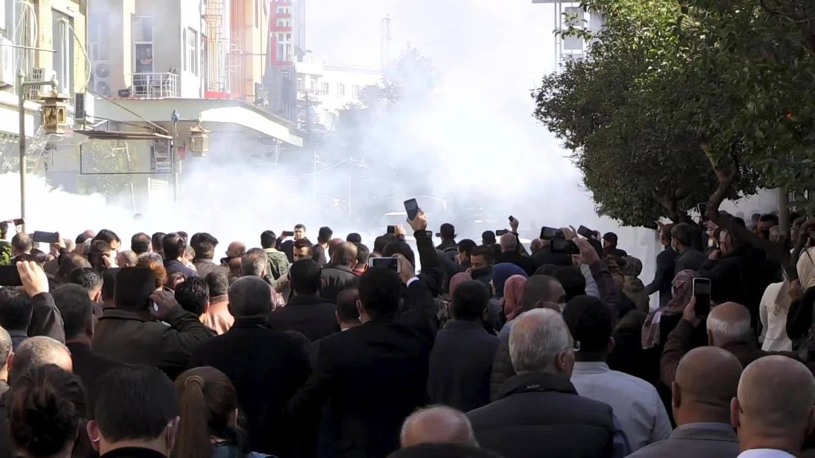 Iraq: Crowds rally to decry poor economic and living conditions