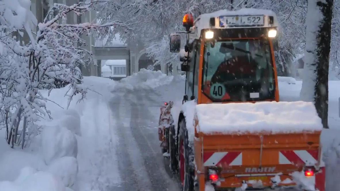 Germany: Emergency services deployed as Bavarian town blanketed by one metre of snow