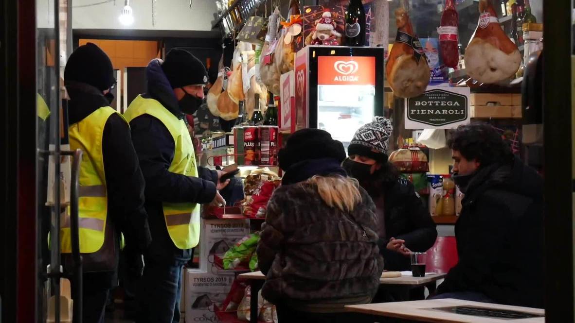 Italy: Rome police fine owners of bars remaining open to protest curfew