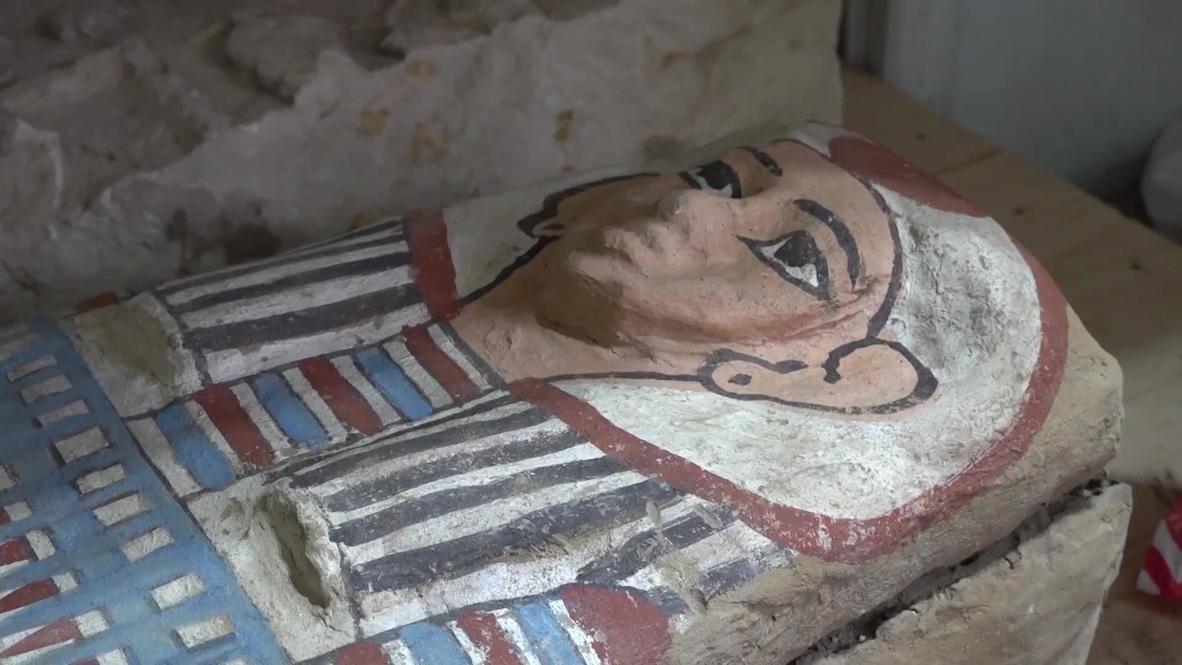 مصر: العثور على أكثر من 50 تابوتًا في موقع أثري في سقارة