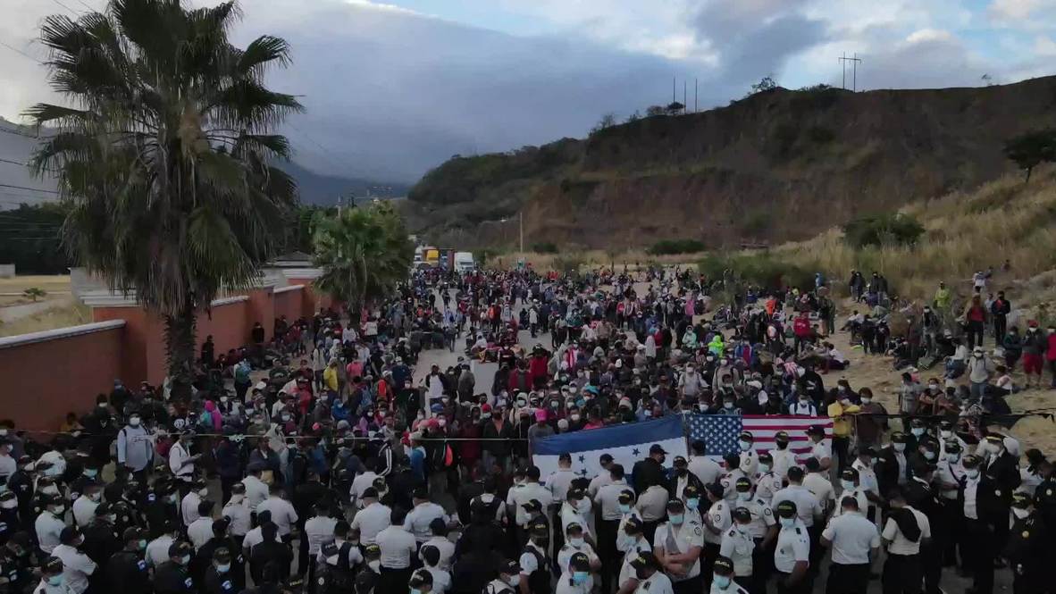 Guatemala: Caravana de migrantes continúa bloqueada y se producen choques en Vado Hondo