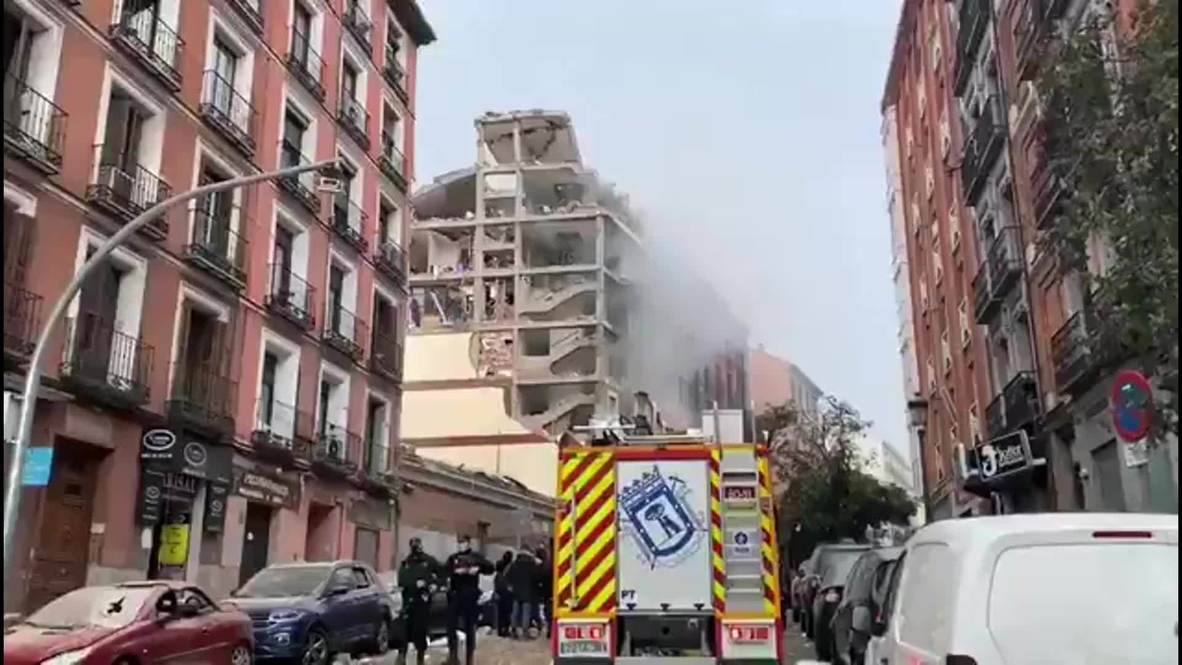 España: Fuerte explosión destroza un edificio en el centro de Madrid
