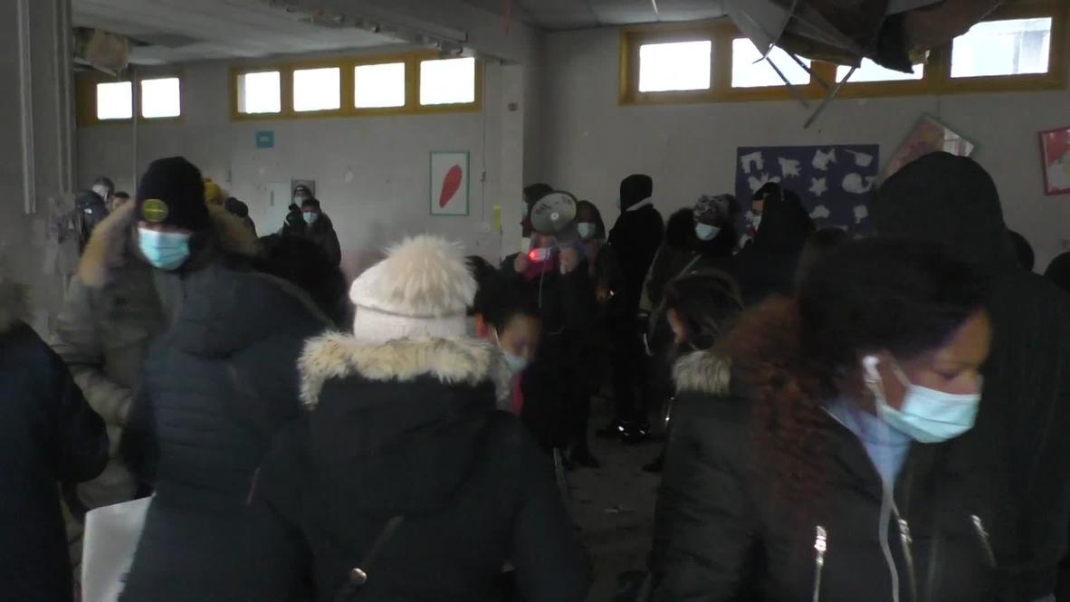 France: Migrants and associations occupy an old school in Paris to demand shelter