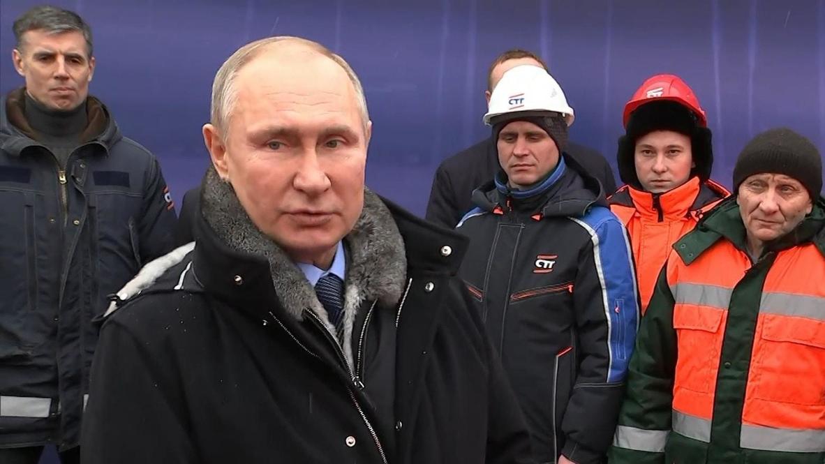 Россия: "Удобнее, лучше и короче по времени". Путин побывал на открытии транспортной развязки в Химках