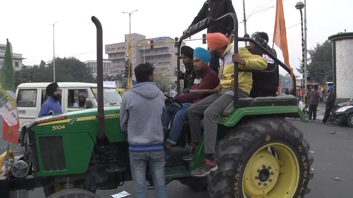 India: Al menos una persona muere en una protesta con tractores en Nueva Delhi