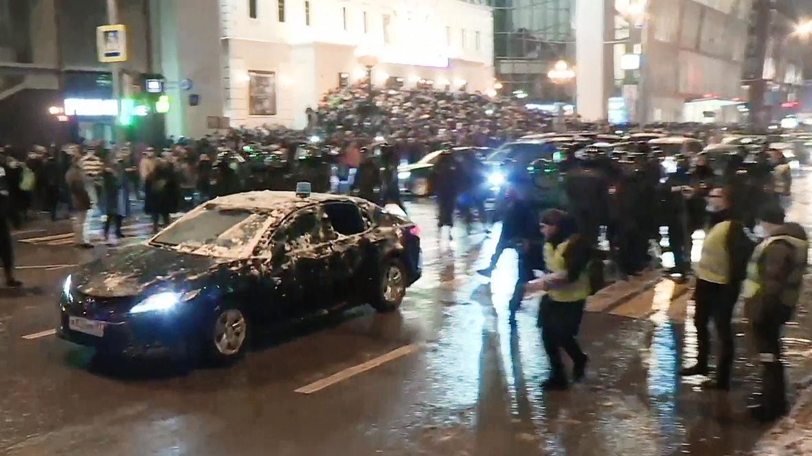Russia: Man accused of attacking FSB car in Navalny protests detained in Moscow