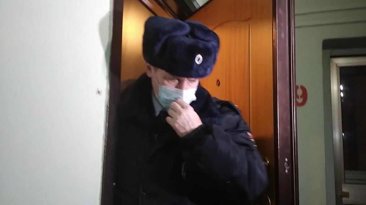 Russia: Police search Alexei Navalny’s flat in Moscow
