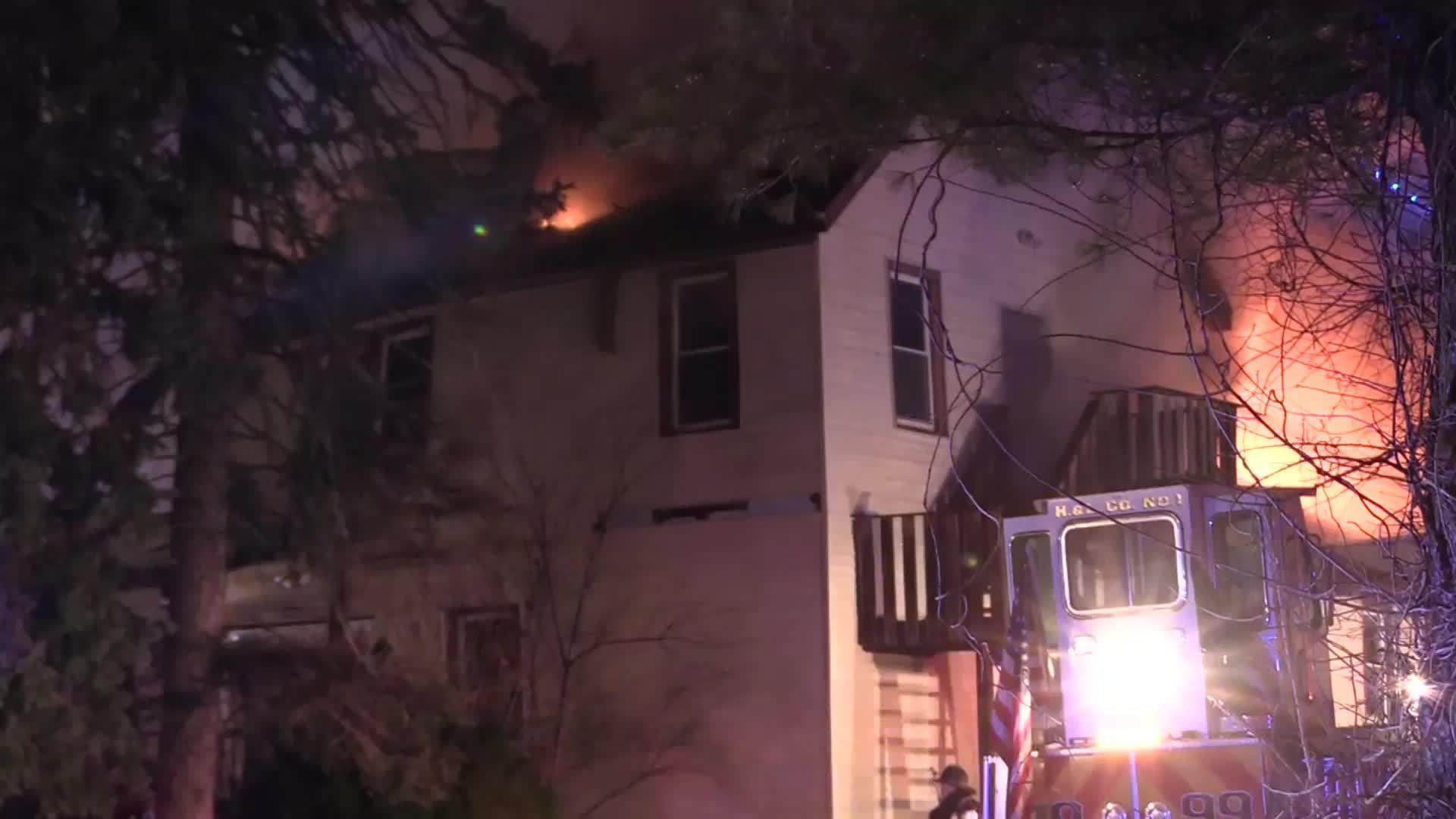 USA Firefighters put out flames at nursing home in NYC suburb Video