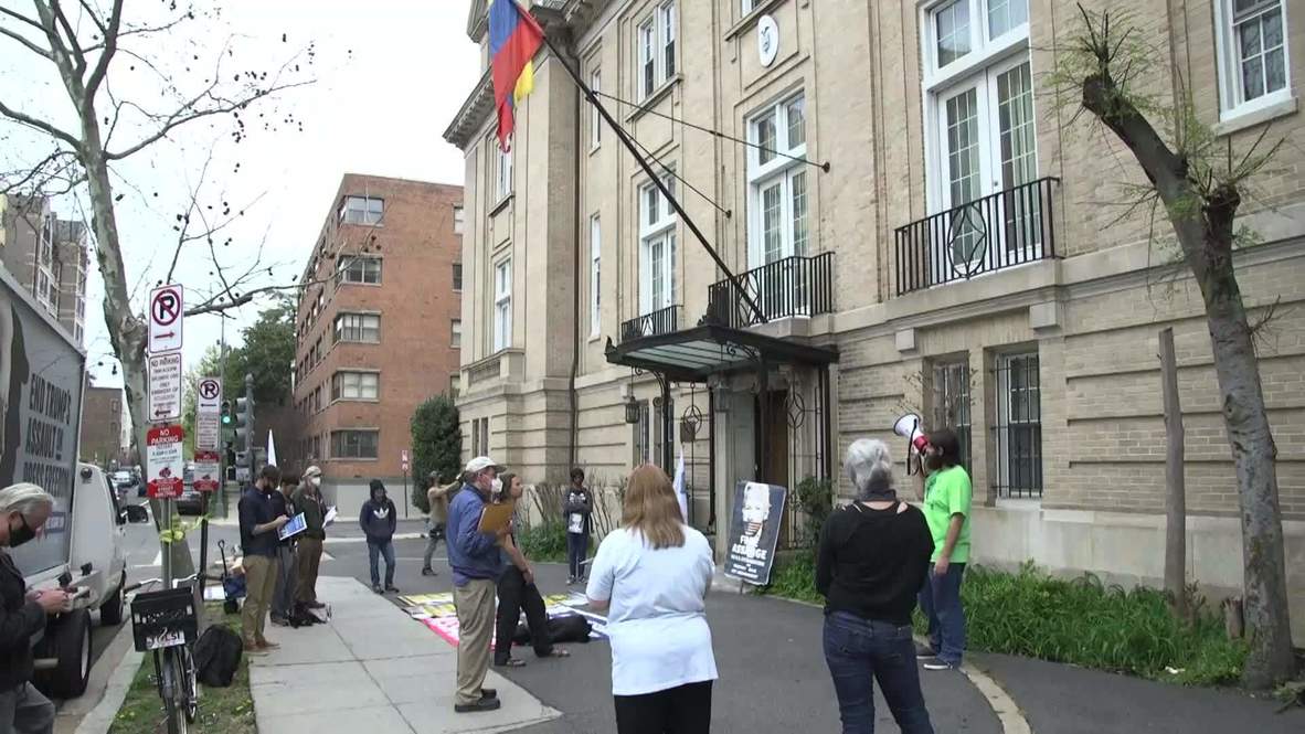 USA: Activists call for Assange's release outside Ecuador embassy in DC