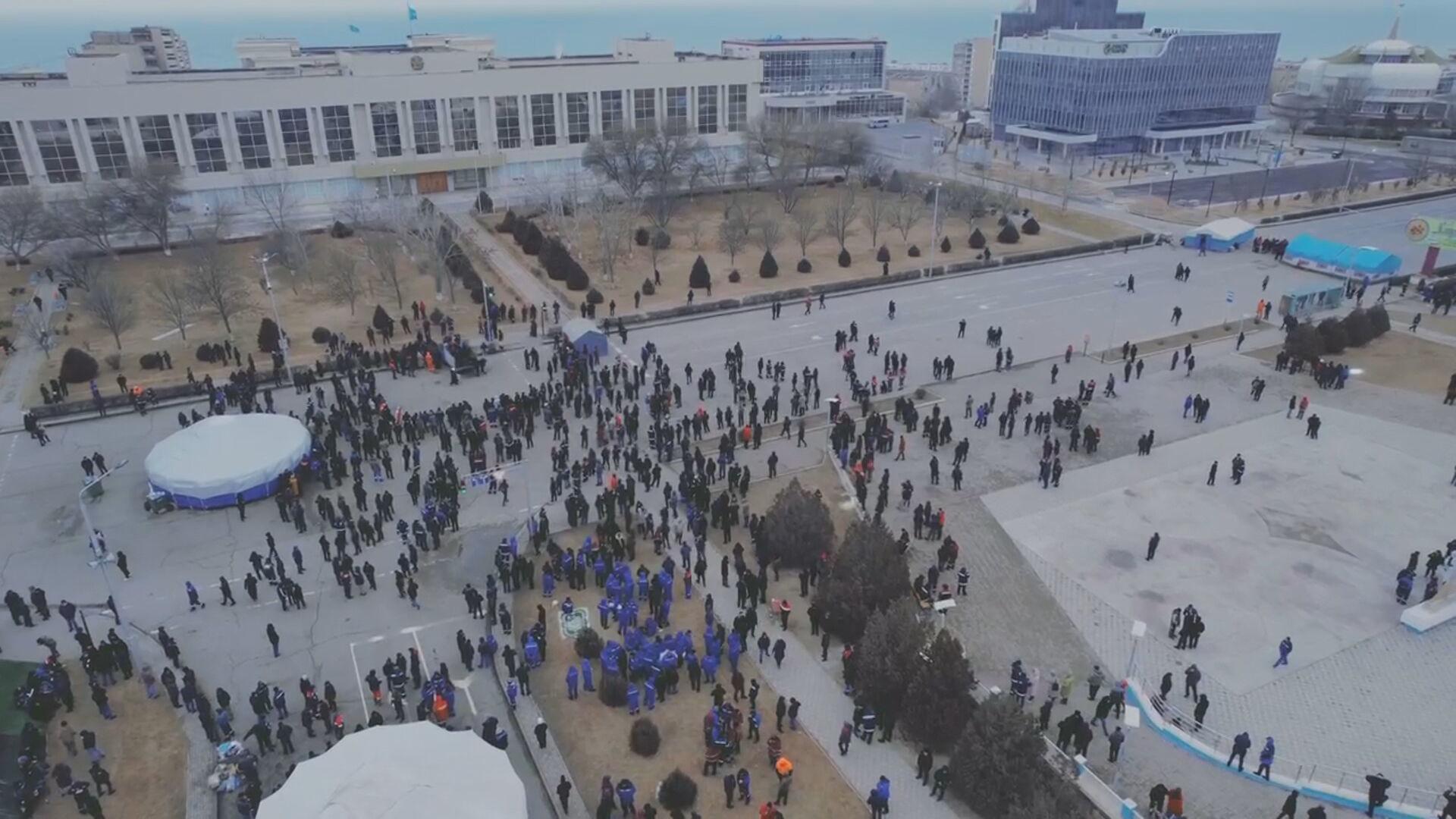Kazakhstan Drone footage captures peaceful fuelprice demo in Aktau