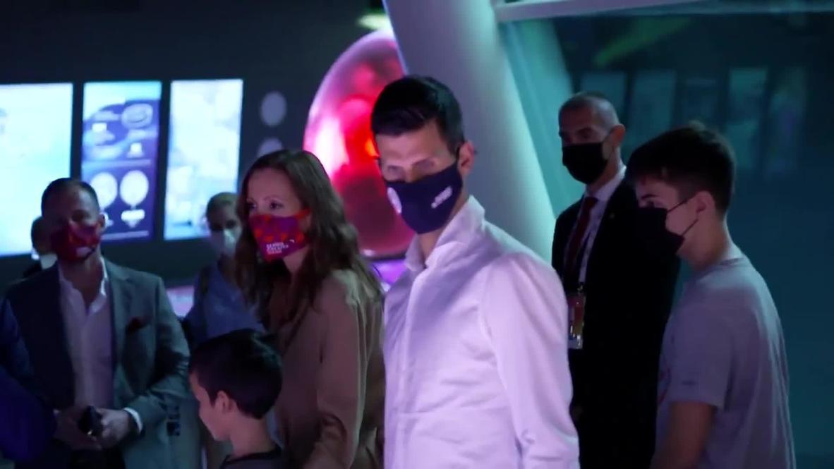 EAU: Djokovic visita la Expo 2020 de Dubái antes del primer torneo desde la debacle del Abierto de Australia