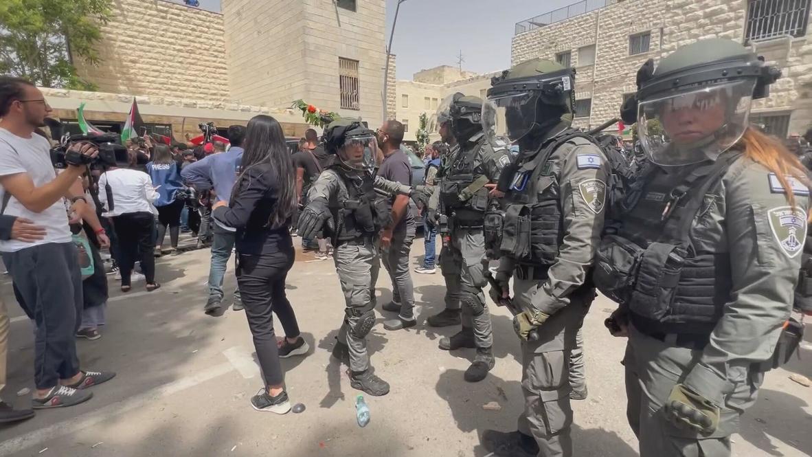 State of Palestine: Tensions rise as Israeli police intervene during funeral of killed Al-Jazeera journalist