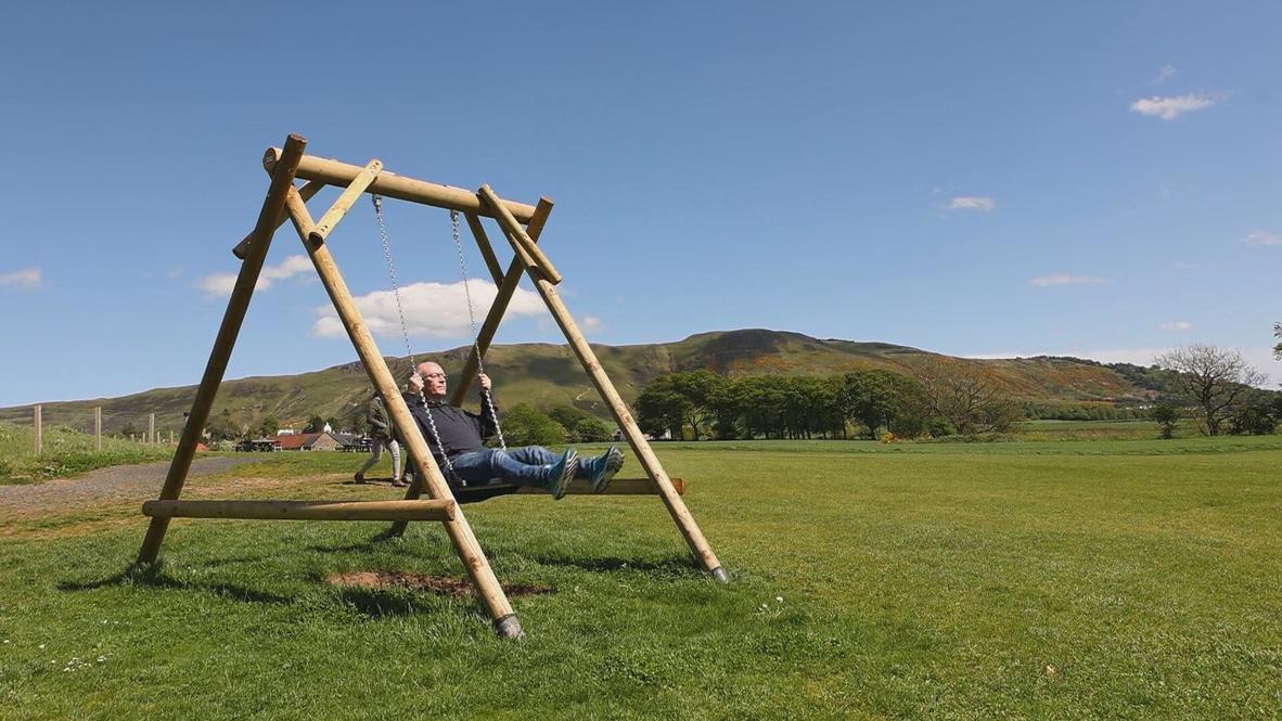 Scotsman swings into Guinness World Record after 36 hours moving back