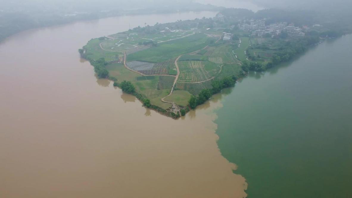 Alongside but separate! Rainfall makes river to split in two different
