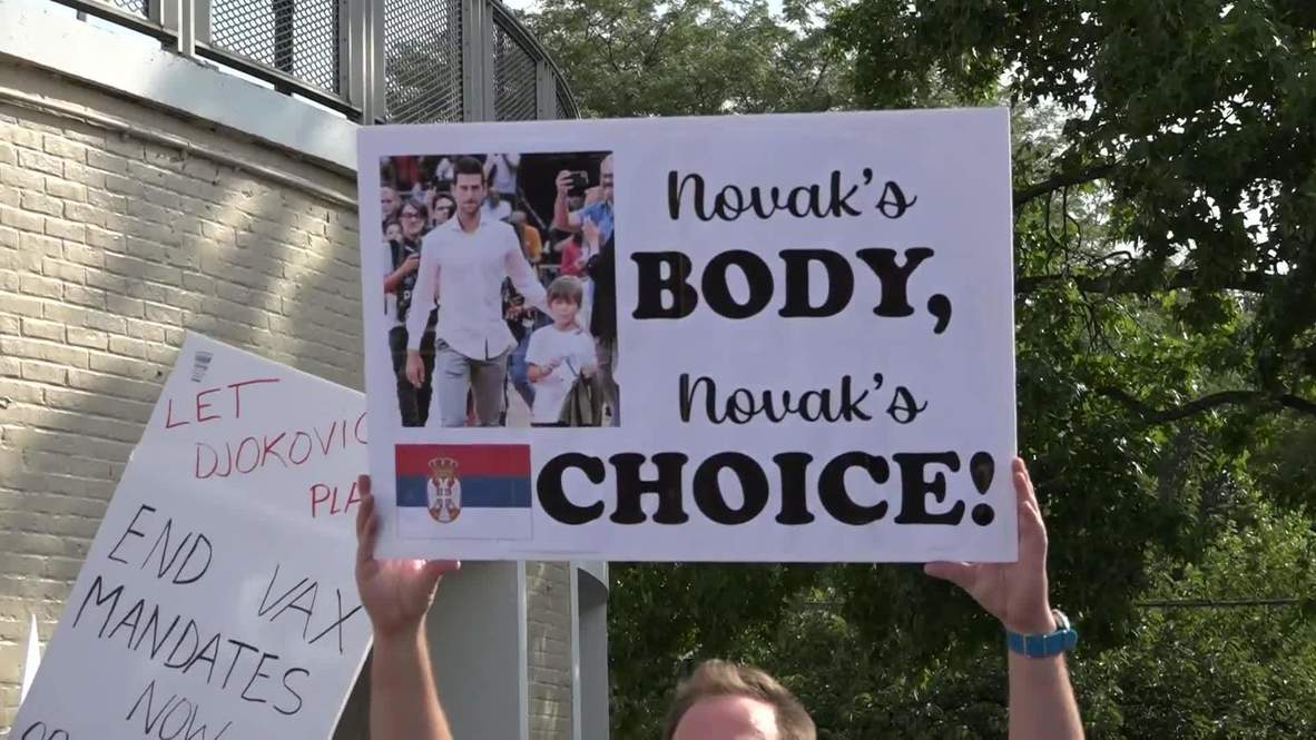 USA: 'That’s not right in a free society' - Anti-vaxxers rally in NY after tennis star Djokovic banned from entering US