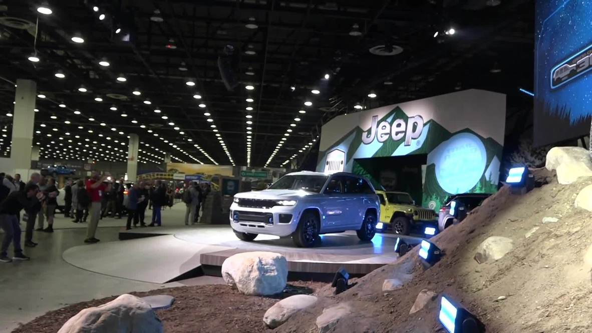 USA: Biden visits Detroit's auto show ahead of speech on electric vehicles