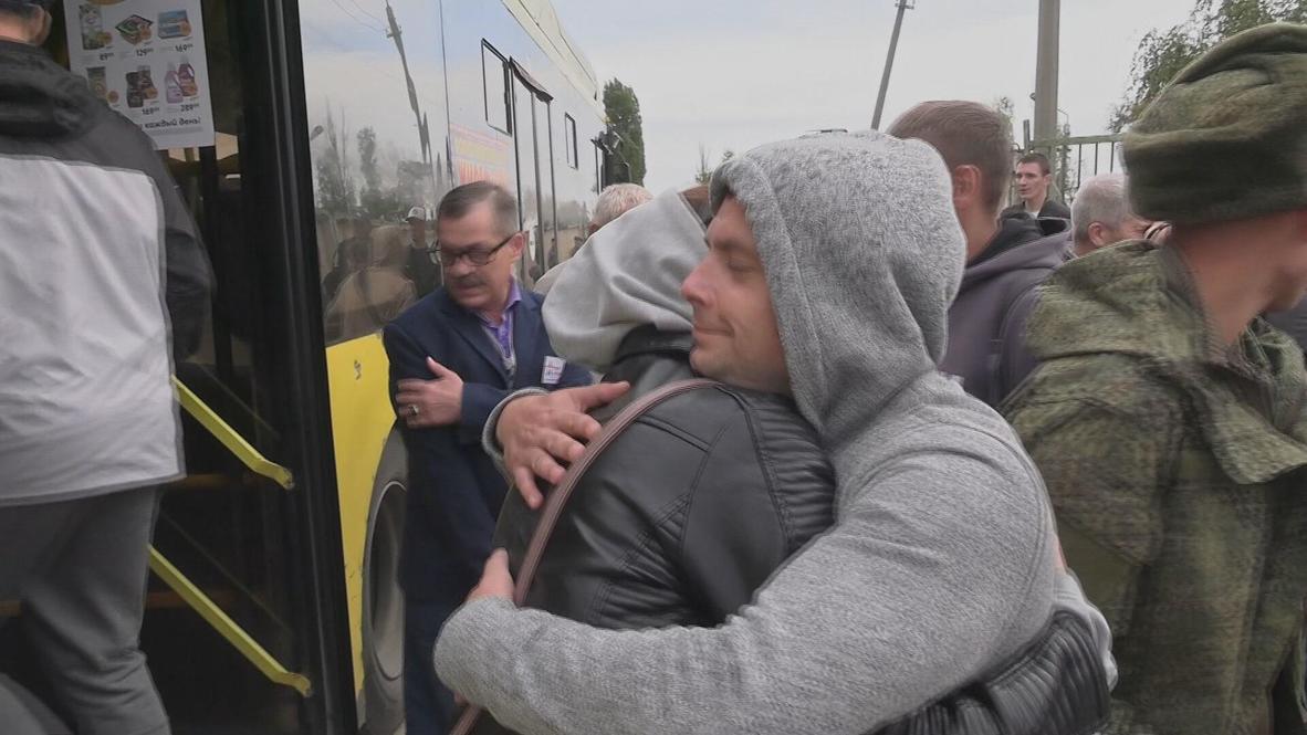 Russia: 'A piece of my heart being torn apart' - Relatives of conscripts in Volgograd