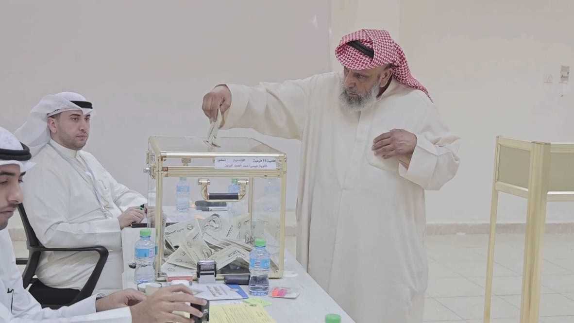 Kuwait: 'Think of your children and grandchildren' - Voters begin casting ballots to elect new parliament