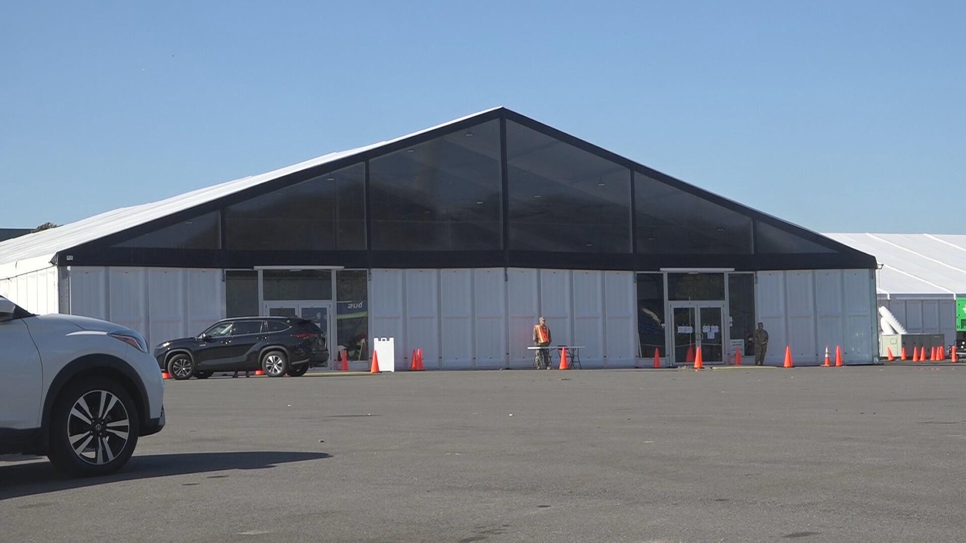 USA Randall's Island tent camp opens in NYC amidst South American