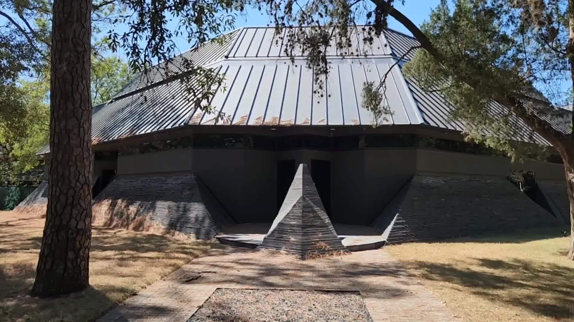 'Buy me and together we can rule the galaxy!' Sevenmilliondollar