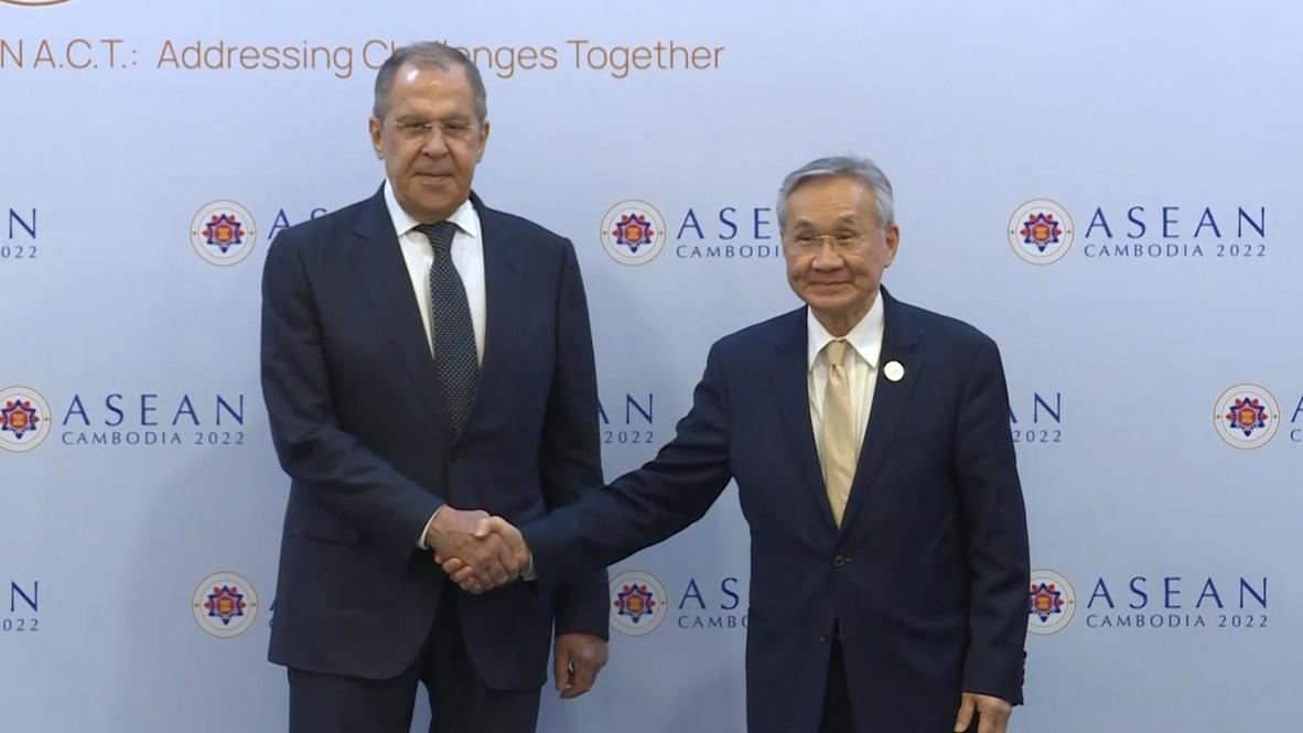 Cambodia: Lavrov meets FMs of Thailand, Laos on sidelines of EAS