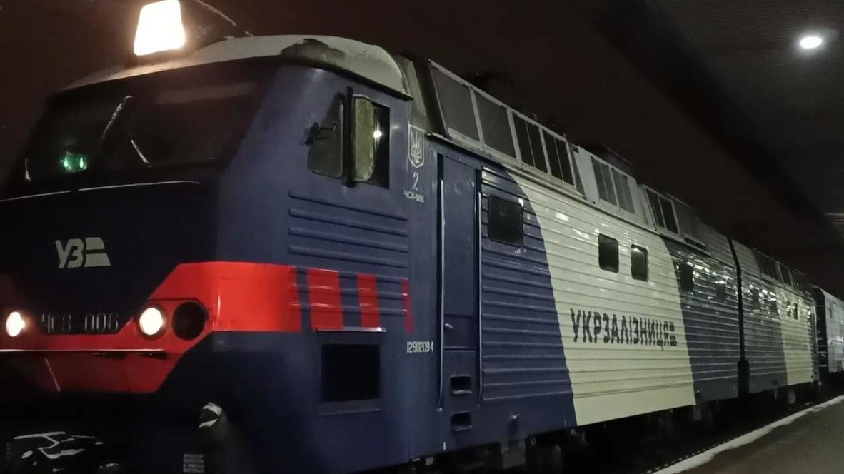 Ukraine: Passenger train departs from Kiev to Kherson for the first time since February